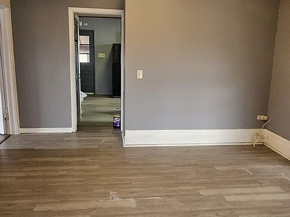 2nd image of 3 Henrietta St Floor 2