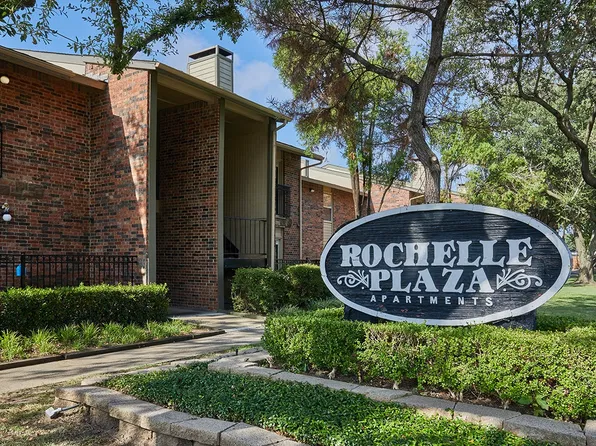 Rochelle Plaza