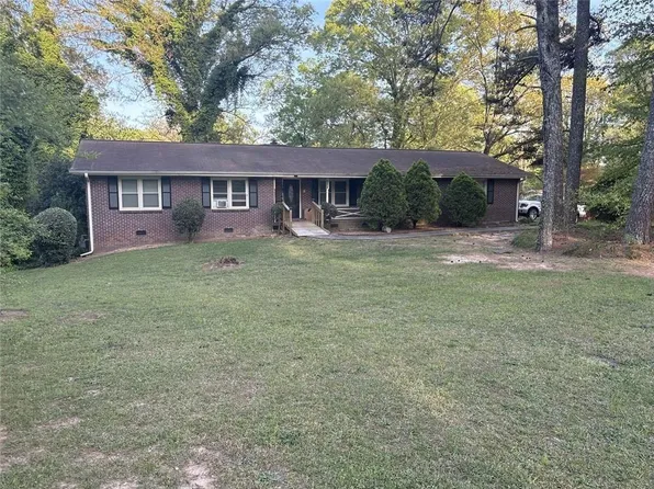 524 Rowland Rd, Stone Mountain, GA 30083