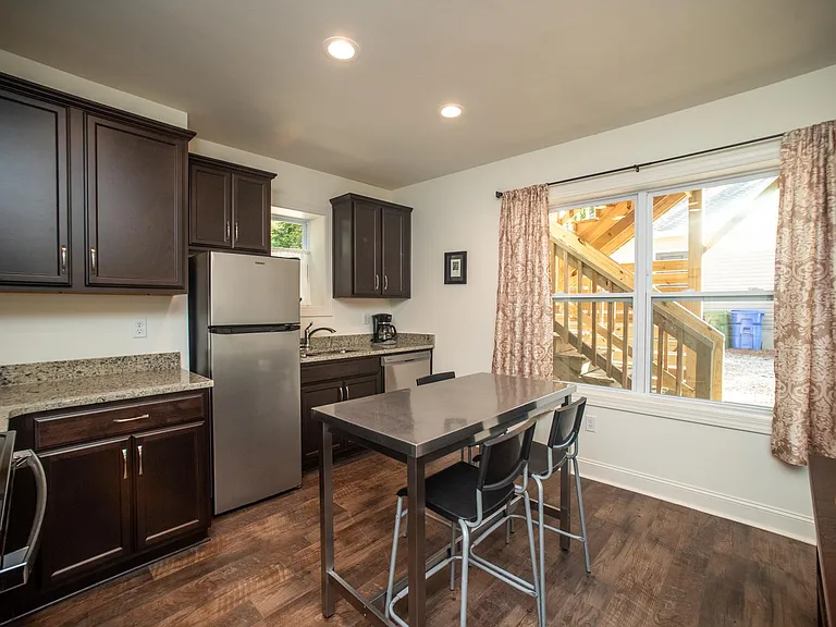 28B Madeline Ave — Photo 15