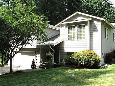 2nd image of 14903 Holiday Dr NW