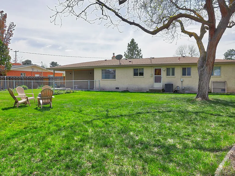 512 W Colorado Ave — Photo 16