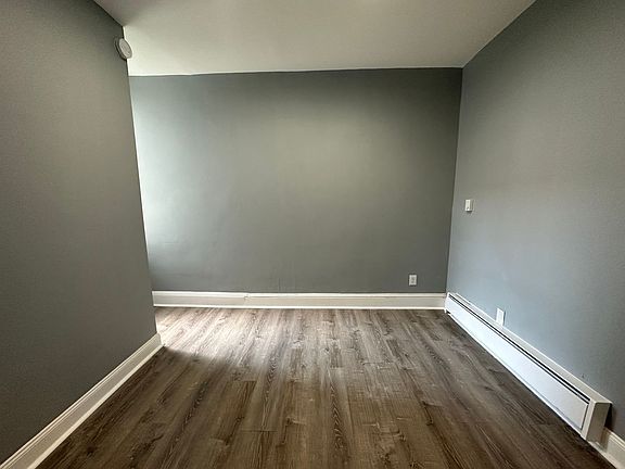 5th image of 156 W Spruce St #1