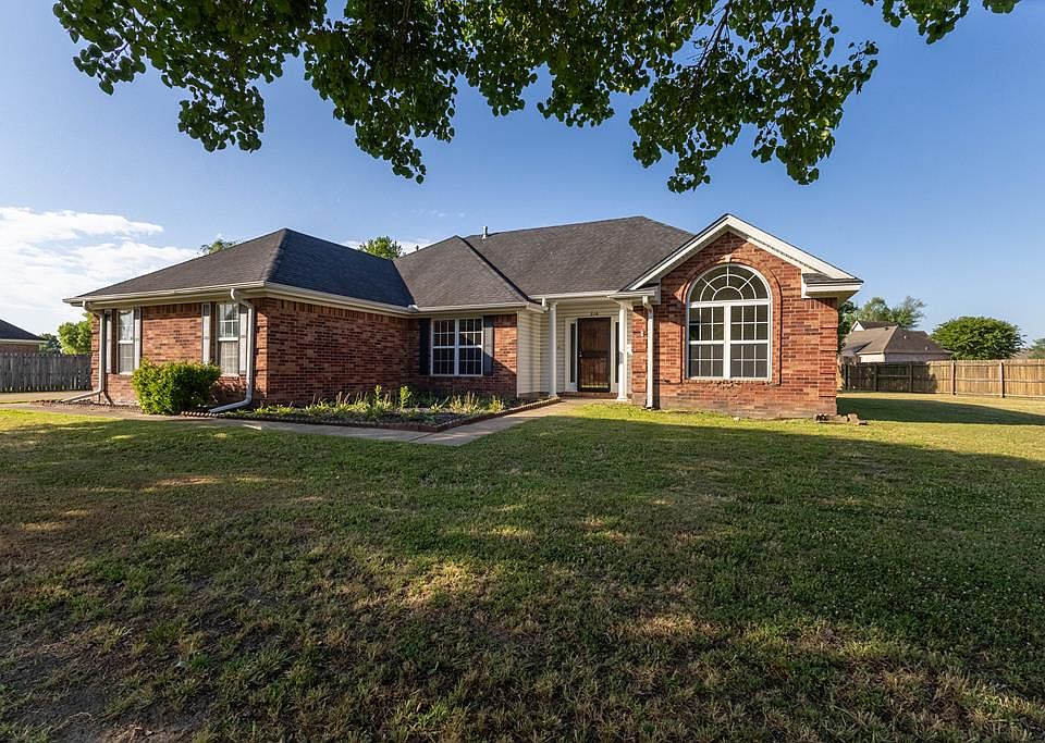 1st image of 316 Trigg Dr