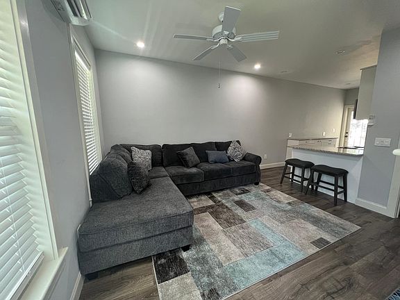 3rd image of 85 Washington St #1