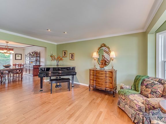 5th image of 24611 Norwood Dr