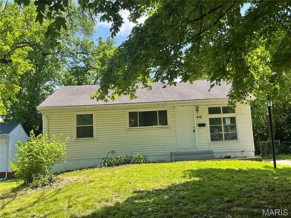 416 Crawford Rd, Saint Louis, MO 63137