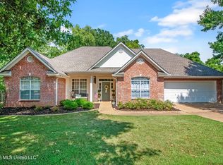 104 Middle Field Dr, Canton, MS 39046
