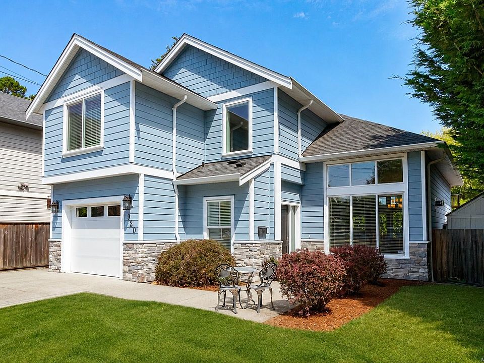 1st image of 920 Snowdrop Ave