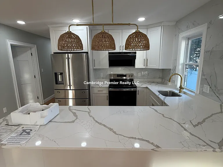 8 Brentwood St #1 — Photo 2