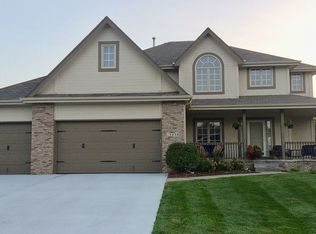 18839 Edna St, Omaha, NE 68136