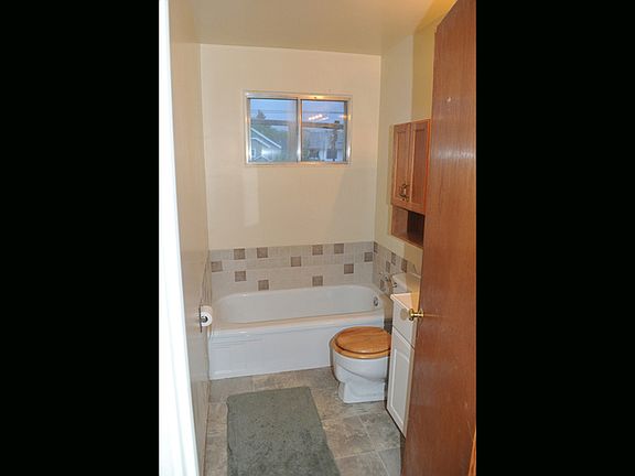 4th image of 13124 62nd St NW