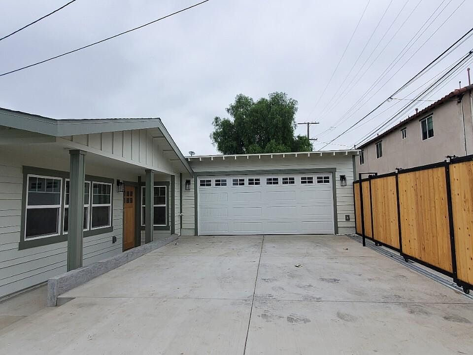 1st image of 2522 N Olive Ave