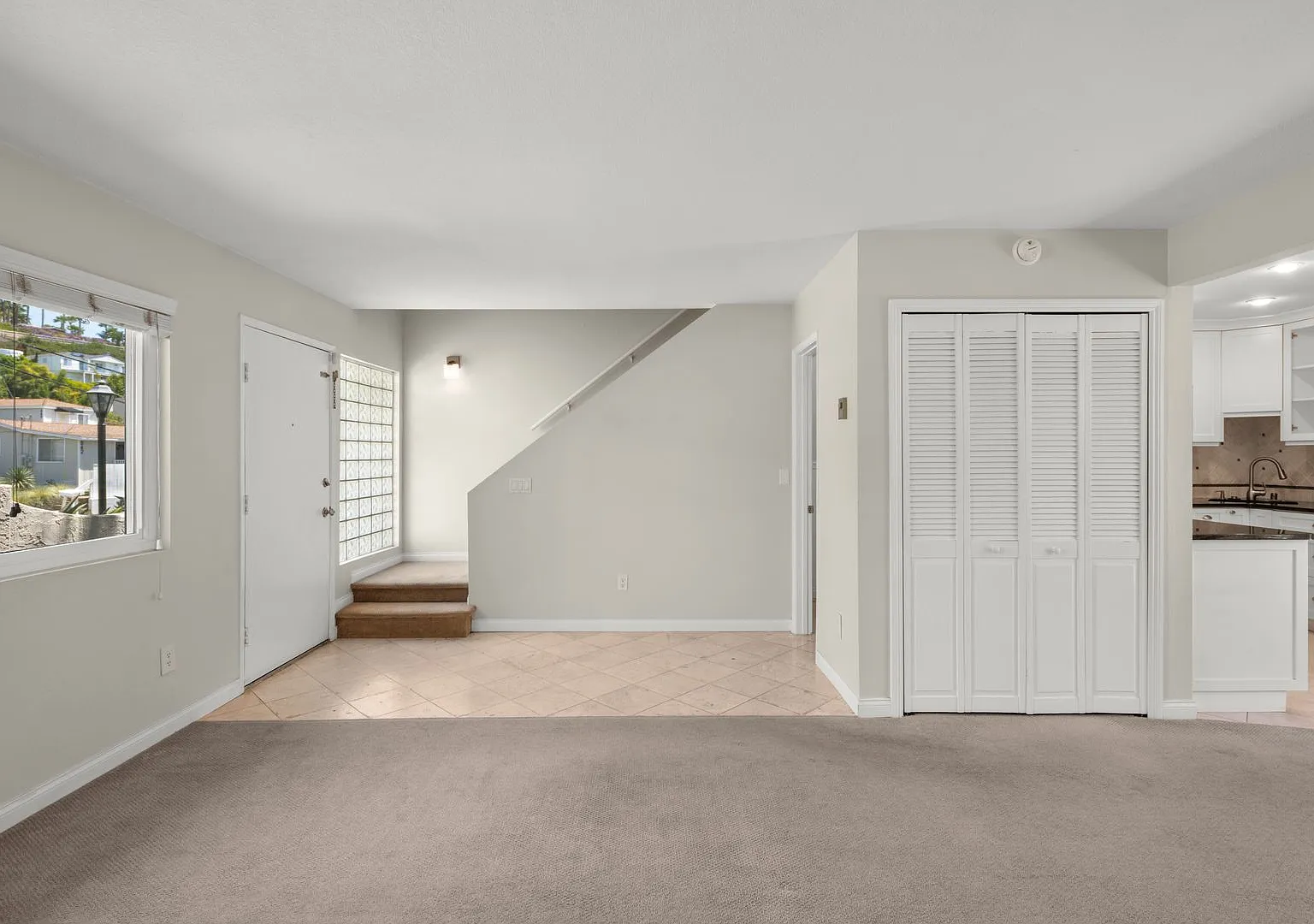 Charming 2BR Condo w/ Private Patio in the Heart of Solana Beach — Photo 2