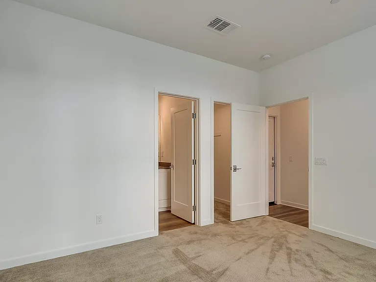 2316 Synergy Dr — Photo 13
