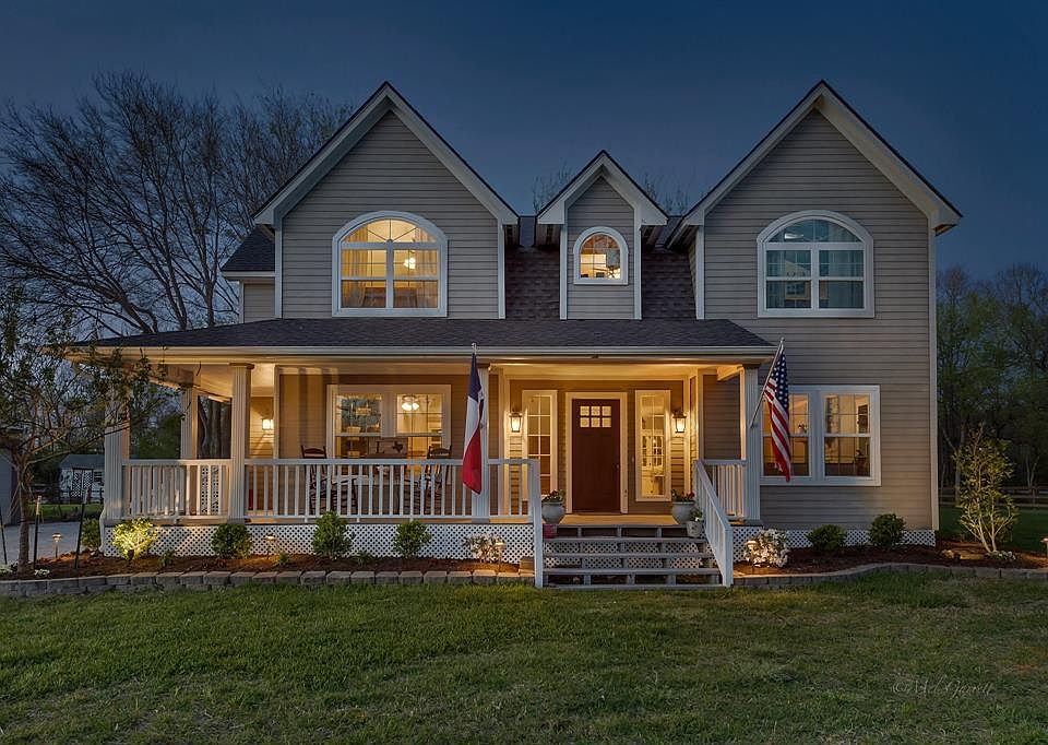 1st image of 4627 Gainsborough Dr