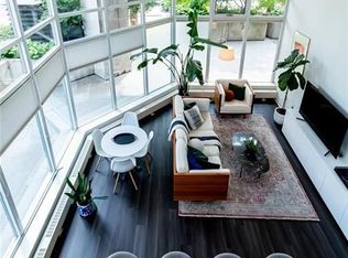 66 Bay St S #102, Hamilton, ON L8P4Z6