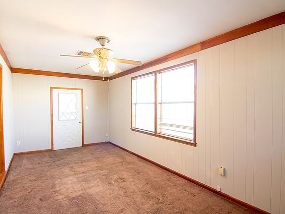 1300-BEECH-STREET-7_bonus room