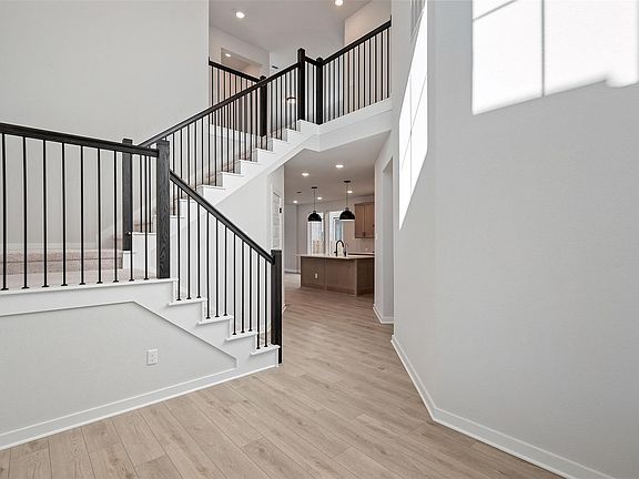 7th image of this home
