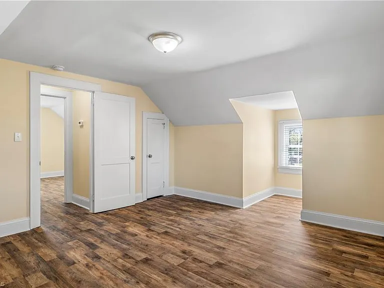 810 Elwell Ave — Photo 31