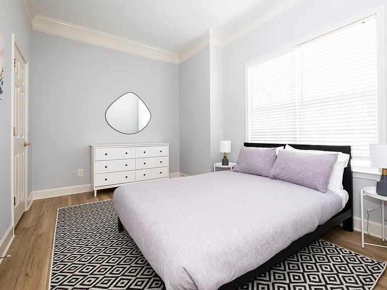 guest bedroom, queen bed, walk in closet