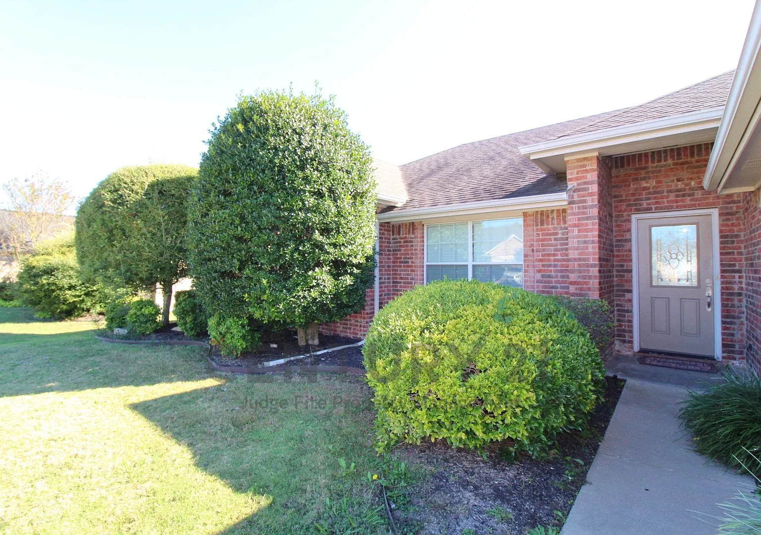 Fantastic 4/2/2 in Midlothian For Rent! — Photo 3