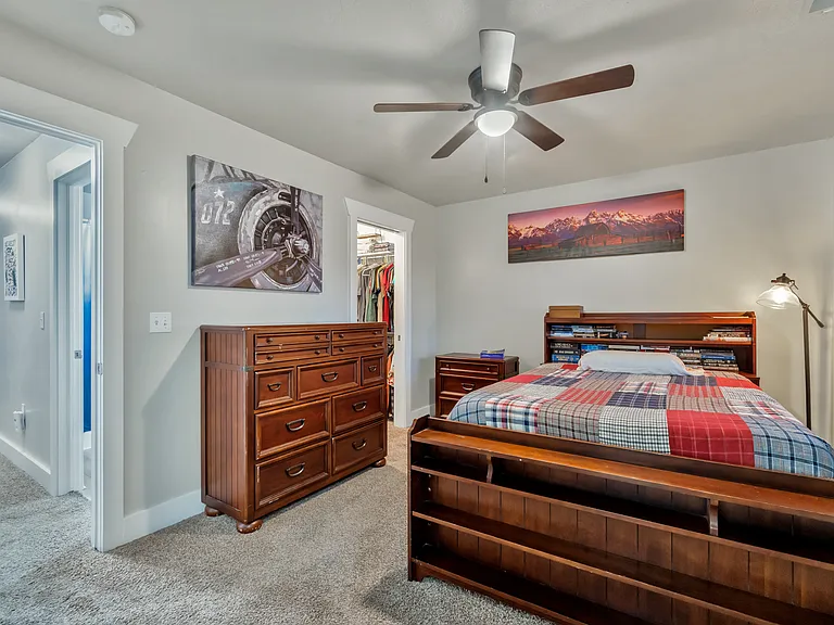 2855 Fowler Ave — Photo 7