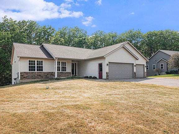 3rd image of 10395 Cottonwood Ct