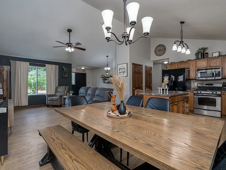 305 Tanager Rd — Photo 7
