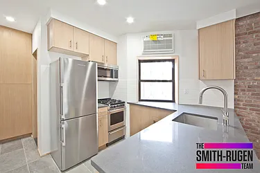 Rented by R New York