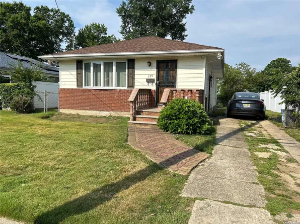 125 James L L Burrell Avenue, Hempstead, NY 11550