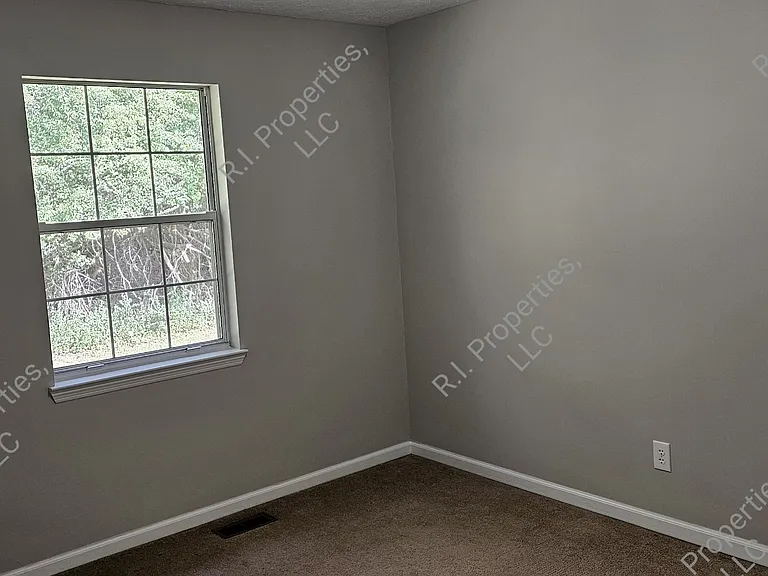 565 Highland Dr #3 — Photo 21