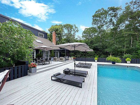 4th image of 22 Montauk Ave