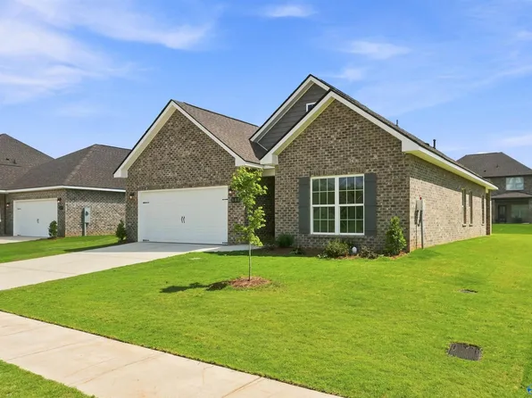 113 Berry Blossom Dr, Toney, AL 35773