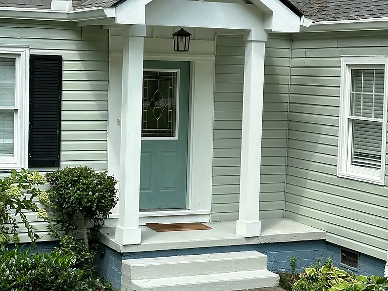 644 Burke Rd NE — Photo 2