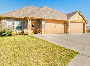 301 Amethyst Ct, Granbury, TX 76049