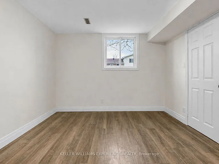 124 Springdale Dr #BASEMENT — Photo 7