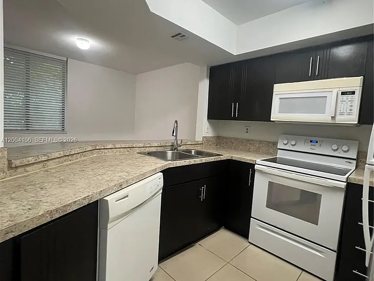 8335 SW 152nd Ave #B-401 — Photo 6