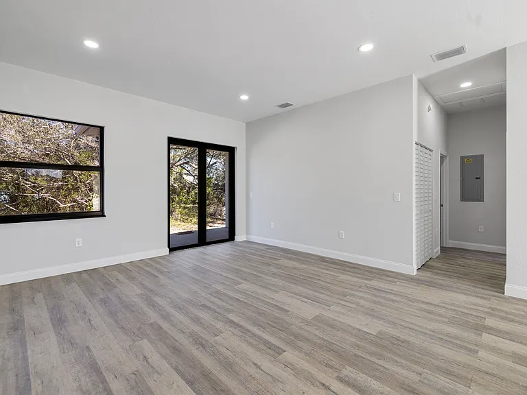 1101 Meadow Rd — Photo 10