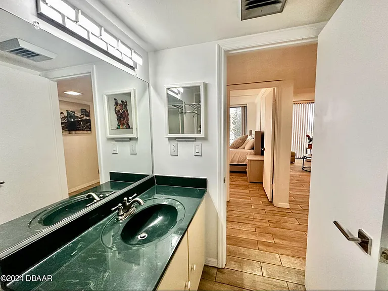 1 Oceans West Blvd #4B5 — Photo 30