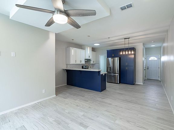 2nd image of 1308 W Fig Ave #1