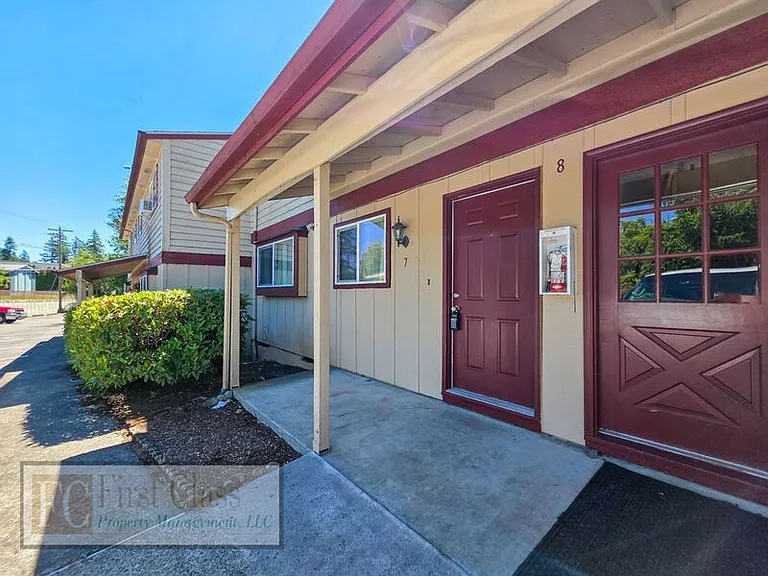 9555 SW Hall Blvd #7 — Photo 19