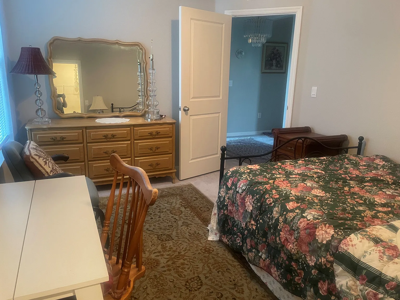 5 bed, 3.5 bath, 3636 sqft, $1,000 — Photo 3
