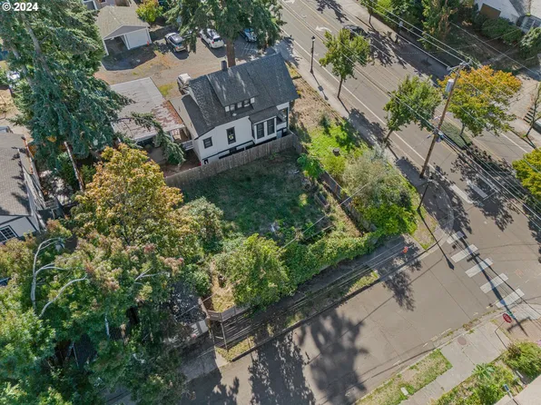 Molalla Ave, Oregon City, OR 97045