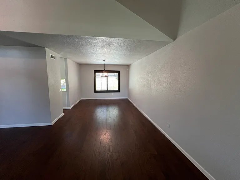 1371 La Mancha Pl — Photo 9