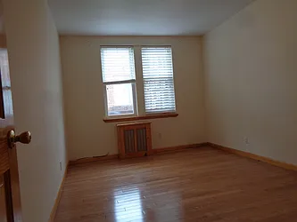 Rented by Zikos Realty Services