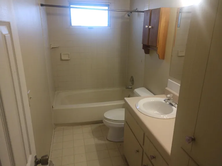 2045 Old Valley Ct SE — Photo 7