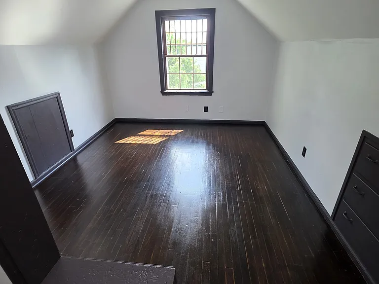 Finished attic - 3rd bedroom.