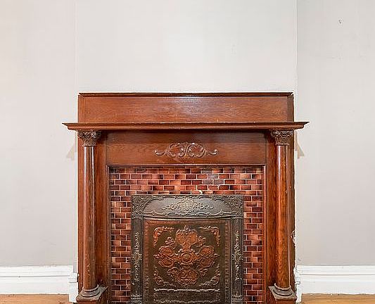 5th image of 8 Saint Charles Pl