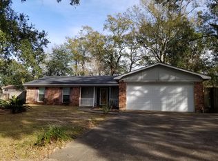 2719 Briarwood Cir, Moss Point, MS 39563